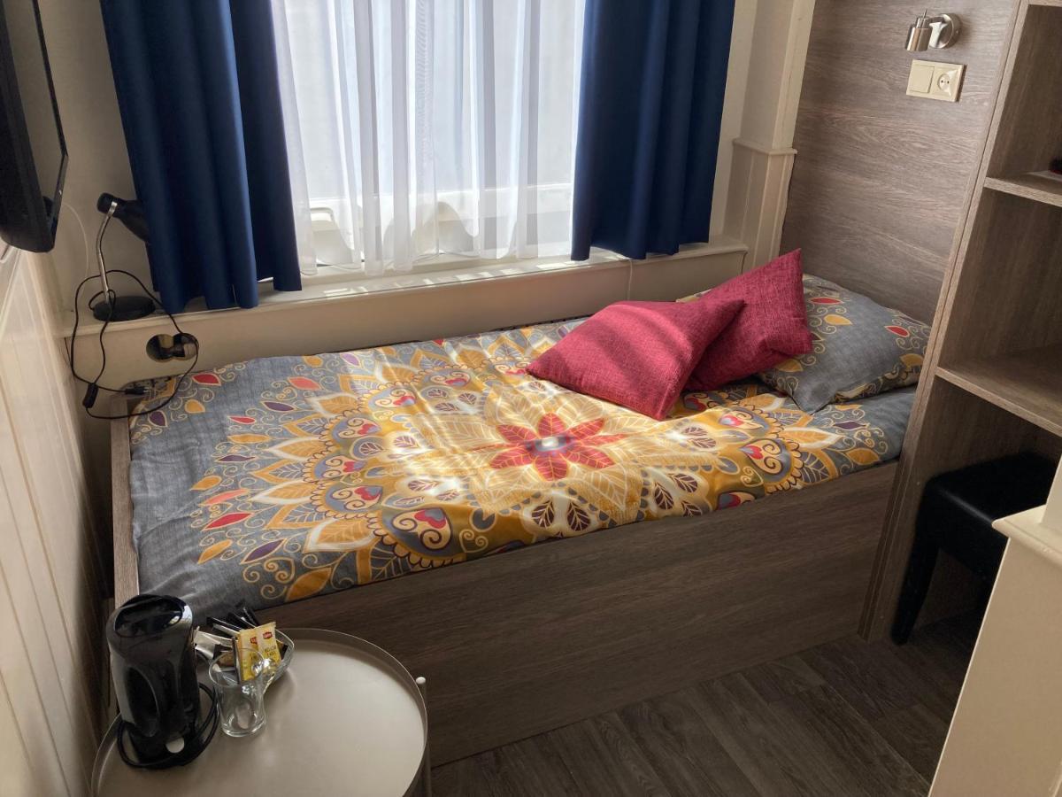 Hotel Poseidon Den Haag Bagian luar foto